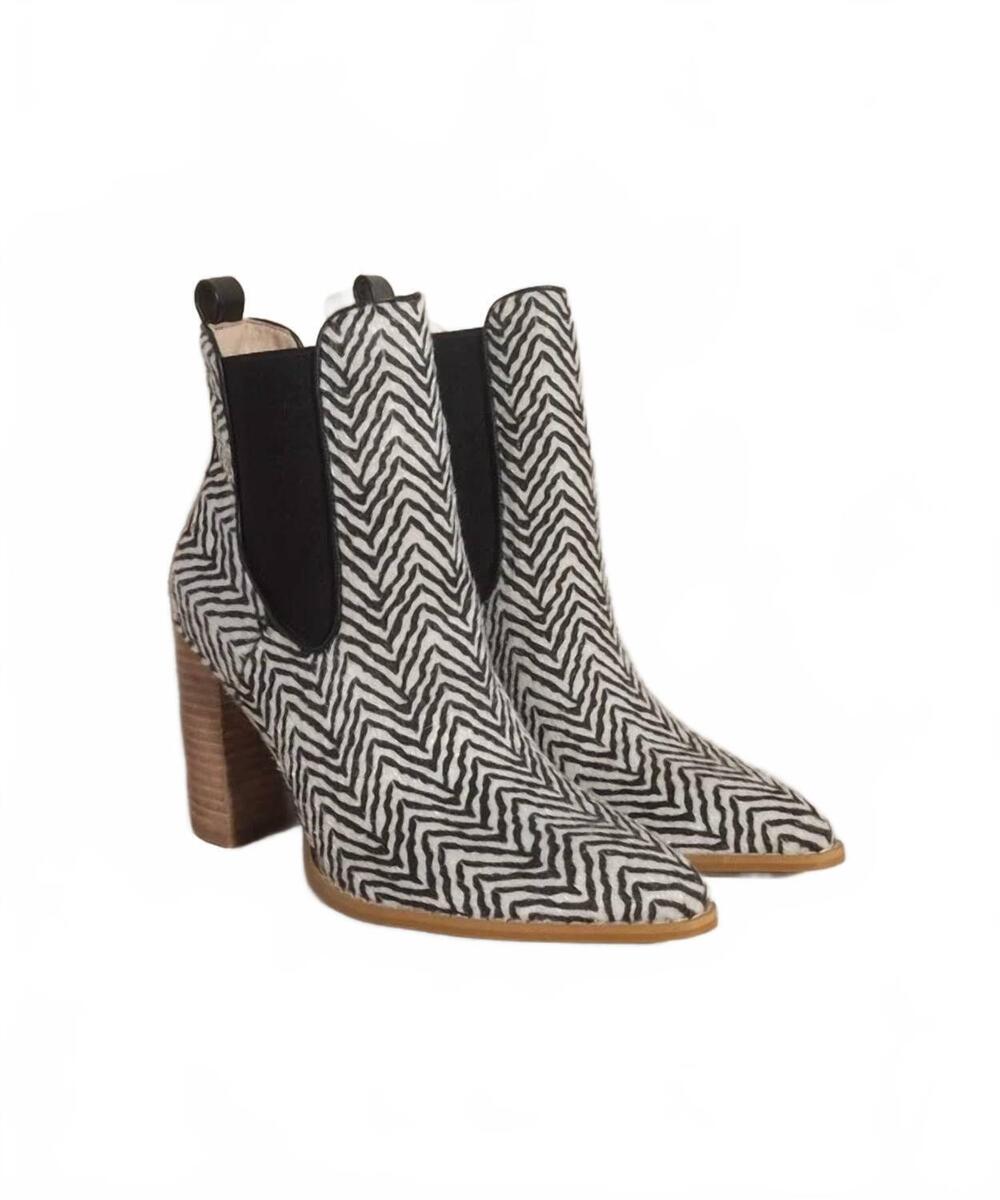 NEW OASIS SOCIETY women's esmee chelsea boots in black/white